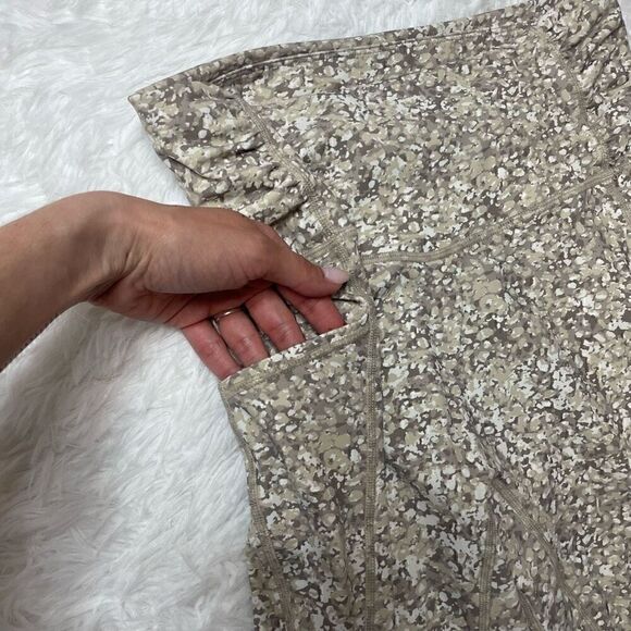 Zyia Active Leggings Sz 6-8 Green Beige Camo Compression Side Pocket Hi Rise Ruc - Picture 6 of 9